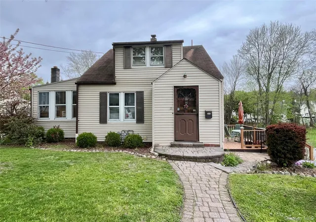 Homes for sale in Goshen, NY | 35 Spring St, Goshen, NY 10924 | MLS# 988199