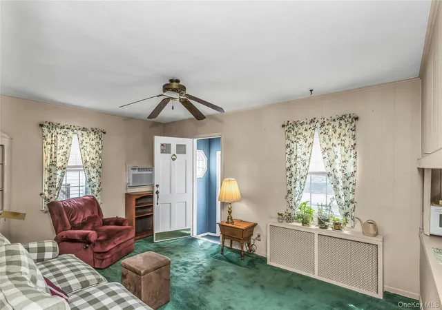 3rd image of 11 Skidmore Pl, Valley Stream, NY 11581 | MLS# 988206