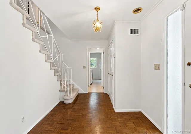 Photo 3 of Sale Pending at 9 Parkfield Rd, Scarsdale, NY 10583 | MLS# 988230 | Listing updated on 2026-08-26