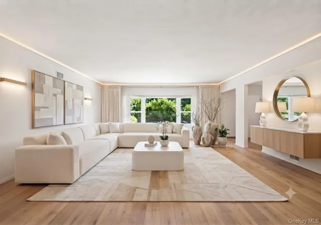 Photo 4 of Sale Pending at 9 Parkfield Rd, Scarsdale, NY 10583 | MLS# 988230 | Listing updated on 2026-08-26