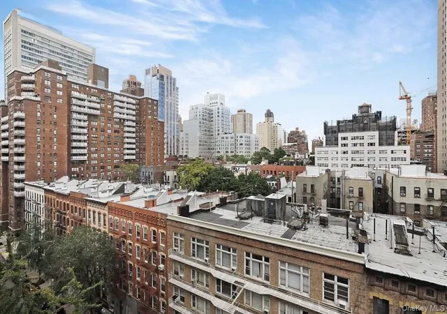 Homes for sale in New York, NY | 520 E 81st Street, New York, NY 10028 | Houzeo