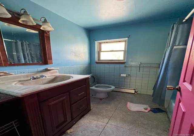 10th image of 26 Willoughby St, Islip, NY 11717 | MLS# 988259