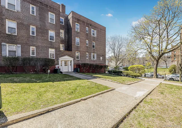 1st image of 150 Ravine Ave #3B, Yonkers, NY 10701 | MLS# 988261