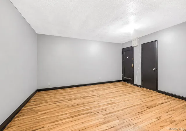 2nd image of 150 Ravine Ave #3B, Yonkers, NY 10701 | MLS# 988261