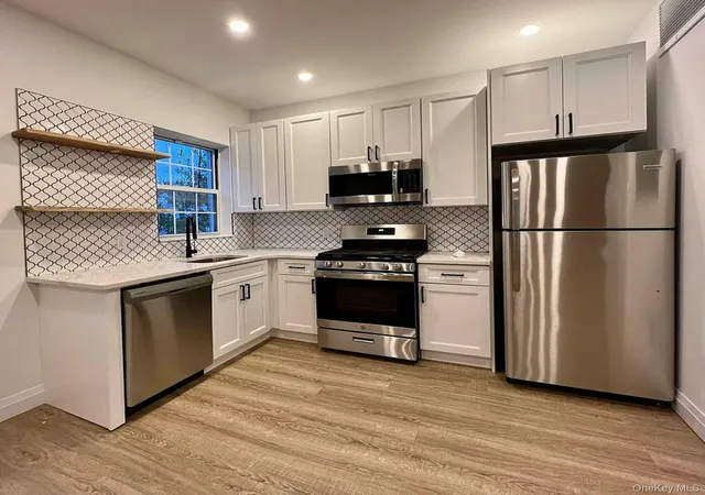 Photo 3 of House for sale at 4112 20th Avenue, New York, NY 11105 | MLS# 988290 | Listing updated on 2026-08-06