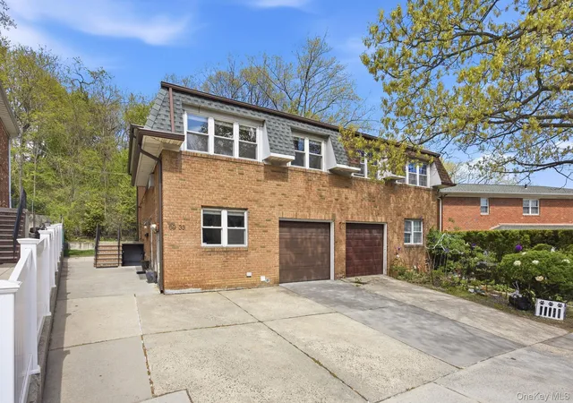 Photo 3 of Sale Pending at 6933 Little Neck Pkwy, Glen Oaks, NY 11004 | MLS# 988304 | Listing updated on 2026-09-26