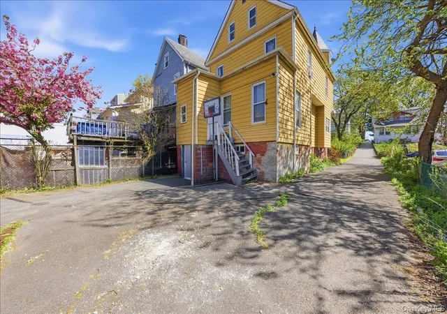 4th image of 460 S 1St Ave, Mount Vernon, NY 10550 | MLS# 988315