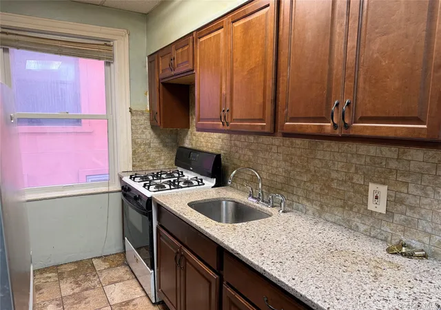 4th image of 50-33 39Th Place,, Sunnyside, NY 11104 | MLS# 988353