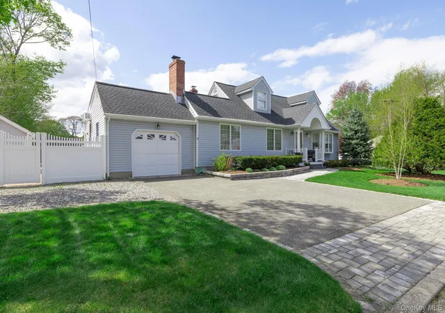 1st image of 268 7th Ave, Saint James, NY 11780 | MLS# 988385