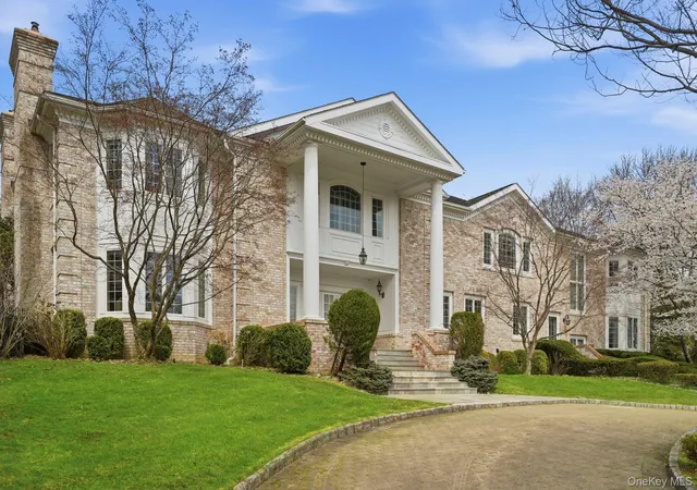 2nd image of 2 Coventry Ct, Mamaroneck, NY 10538 | MLS# 988412