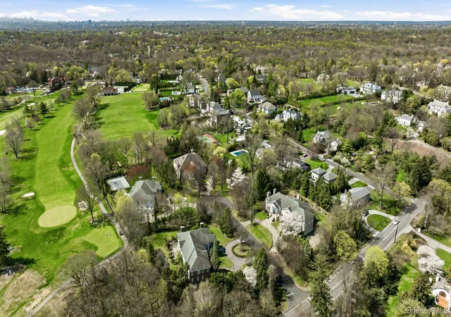 36th image of 2 Coventry Ct, Mamaroneck, NY 10538 | MLS# 988412