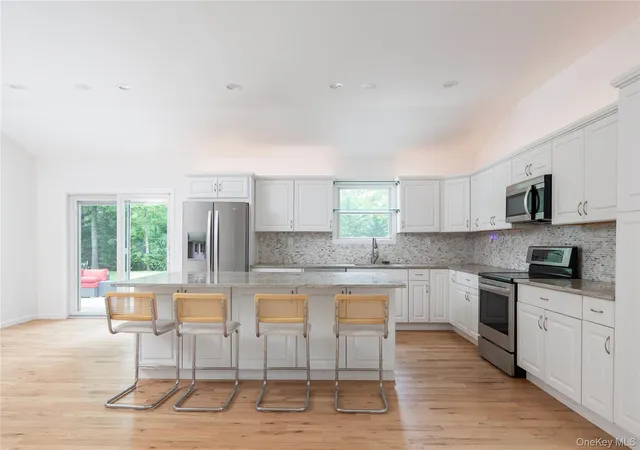 5th image of 29 Matthews Dr, Speonk, NY 11972 | MLS# 988417