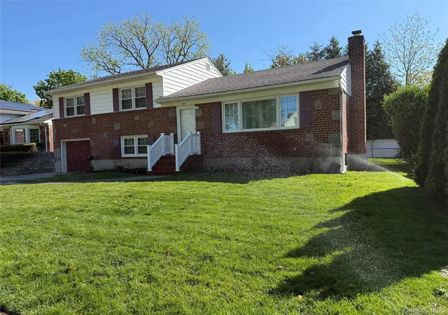 4th image of 93 Woodview Rd, Hempstead, NY 11552 | MLS# 988463