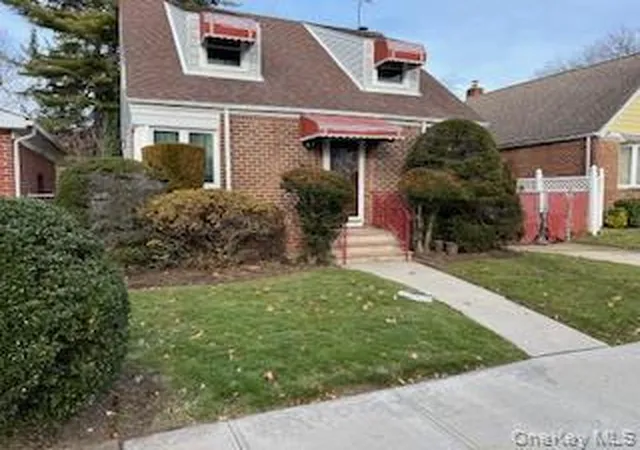 Photo 2 of Single family home for sale at 231 15 128 Road, New York, NY 11413 | MLS# 988521 | Listing updated on 2026-08-23