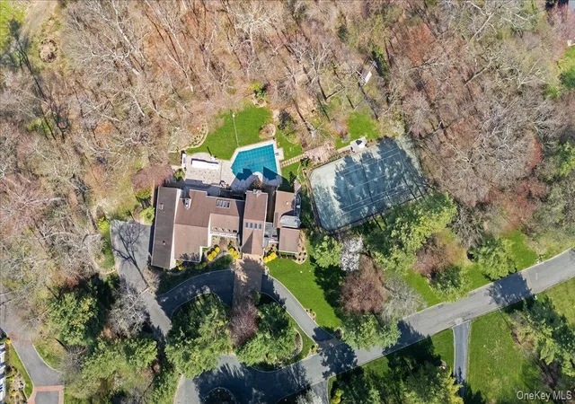 4th image of 45 Coves Run, Syosset, NY 11791 | MLS# 988558
