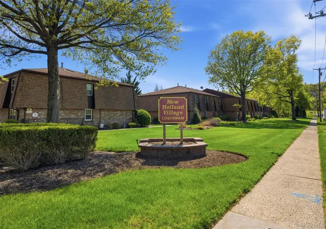 Photo 3 of Sale Pending at 17 New Holland Village, Nanuet, NY 10954 | MLS# 988575 | Listing updated on 2026-09-02