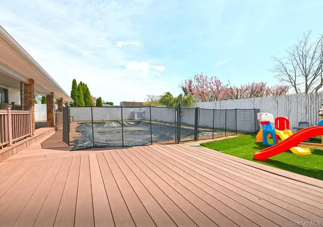 23rd image of 275 36th St, Lindenhurst, NY 11757 | MLS# 988606