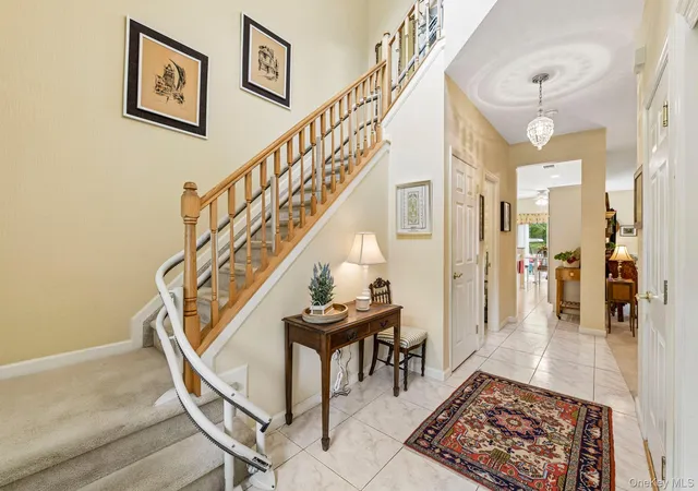 4th image of 71 Manitou Trl, Smithtown, NY 11754 | MLS# 988617