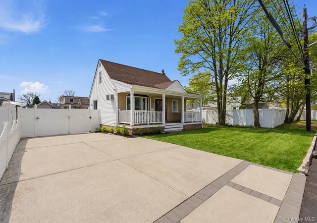 2nd image of 287 43rd St, Lindenhurst, NY 11757 | MLS# 988673