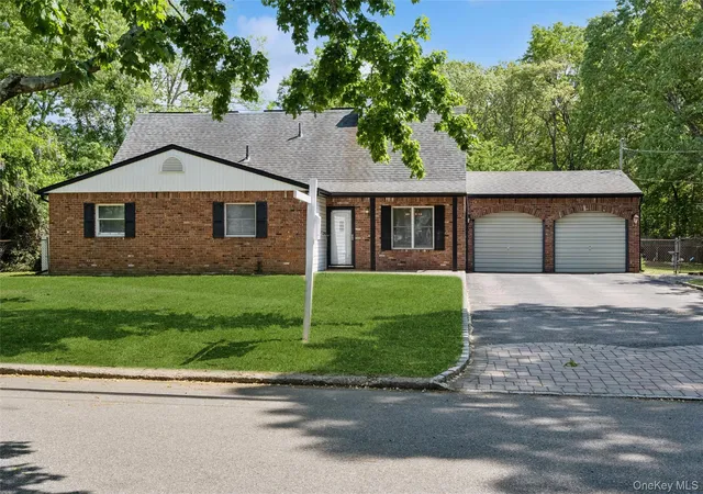 1st image of 10 Rita Dr, Mount Sinai, NY 11766 | MLS# 988689