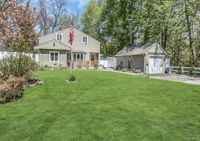 3rd image of 73 Bellecrest Ave, Huntington, NY 11731 | MLS# 988795