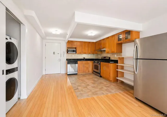 Listing Photo 1 - Condo for sale in building located at 9305 37Th Ave, New York, NY 11372 - Unit #2B