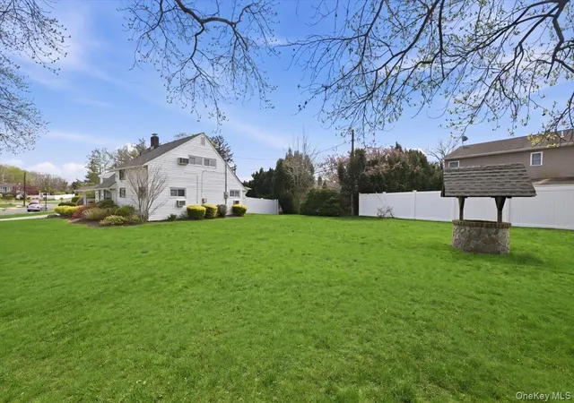 27th image of 235 Twin Ln E, Hempstead, NY 11793 | MLS# 988812