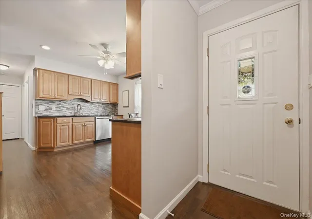 5th image of 235 Twin Ln E, Hempstead, NY 11793 | MLS# 988812