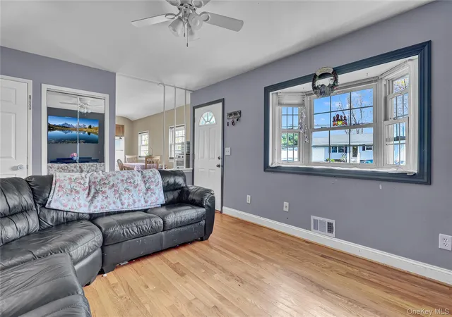 3rd image of 6 Norwalk Ln, Selden, NY 11784 | MLS# 988832
