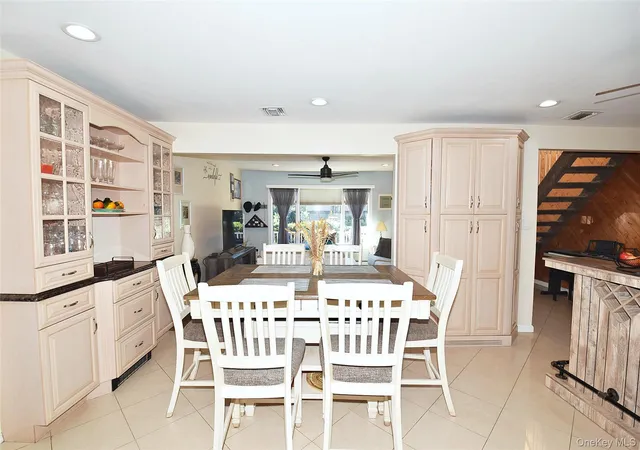 Photo 4 of Single family home for sale at 181 Browns Rd, Smithtown, NY 11767 | MLS# 988837 | Listing updated on 2026-10-28