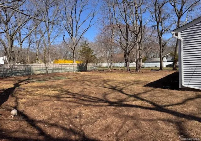 3rd image of 529 Elder Ln, Ronkonkoma, NY 11779 | MLS# 988839