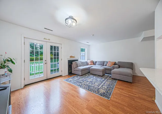 5th image of 1005 Sara Cir, Port Jefferson Station, NY 11776 | MLS# 988854