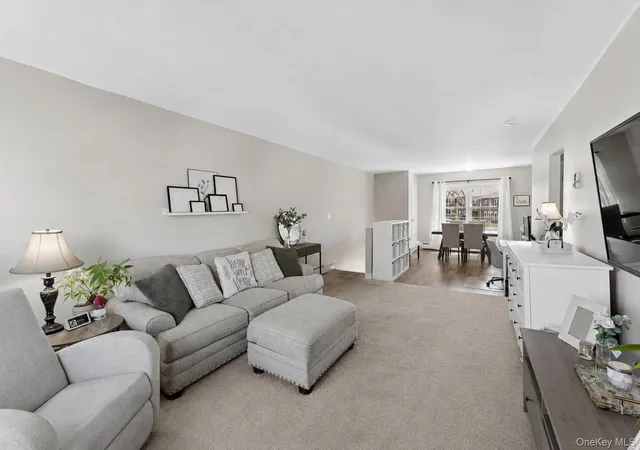 3rd image of 323 Hicksville Rd #4, Oyster Bay, NY 11714 | MLS# 988864