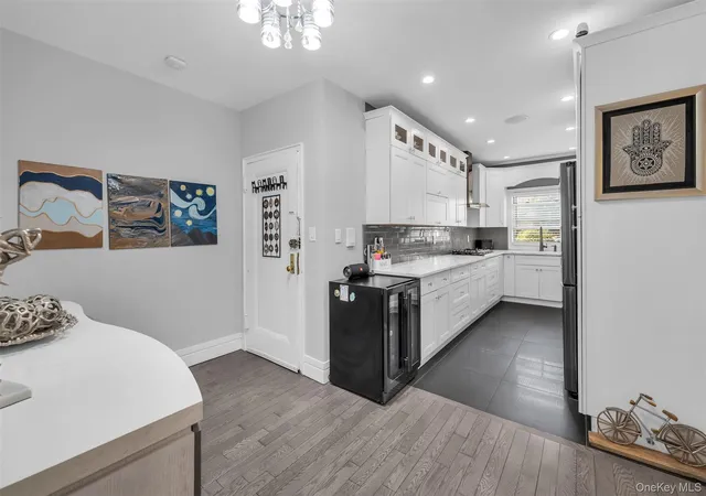 2nd image of 261 Central Ave #D1, Hempstead, NY 11559 | MLS# 988889