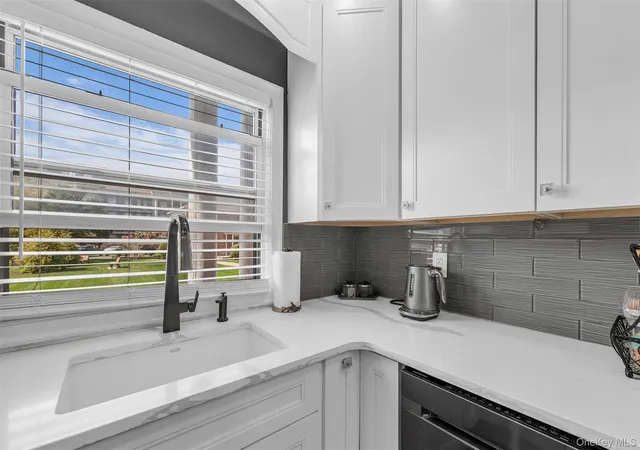 4th image of 261 Central Ave #D1, Hempstead, NY 11559 | MLS# 988889