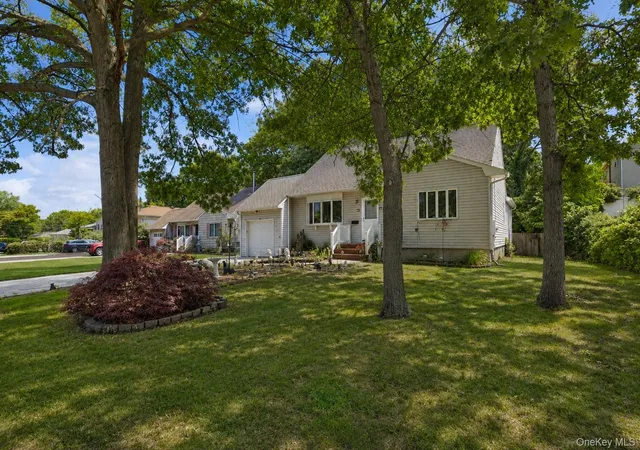 Photo 2 of Sale Pending at 1241 Terry Rd, Islip, NY 11779 | MLS# 988894 | Listing updated on 2026-08-18