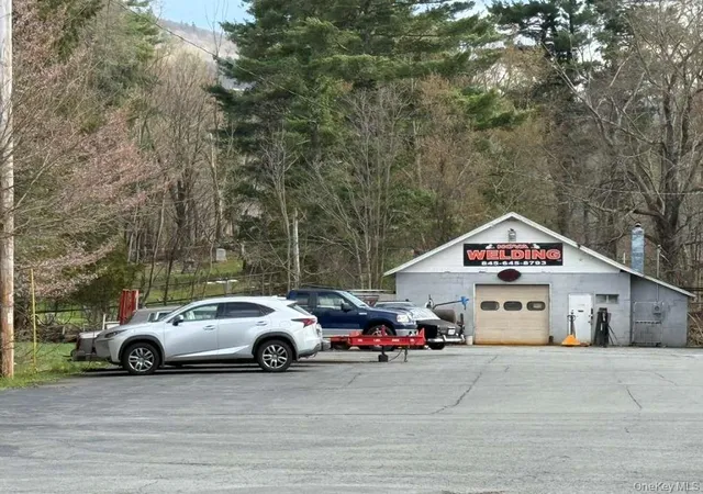 35th image of 188 S Main St, Ellenville, NY 12428 | MLS# 988916