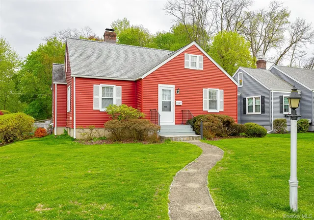 43rd image of 31 Kingston Ave, Poughkeepsie, NY 12603 | MLS# 988938