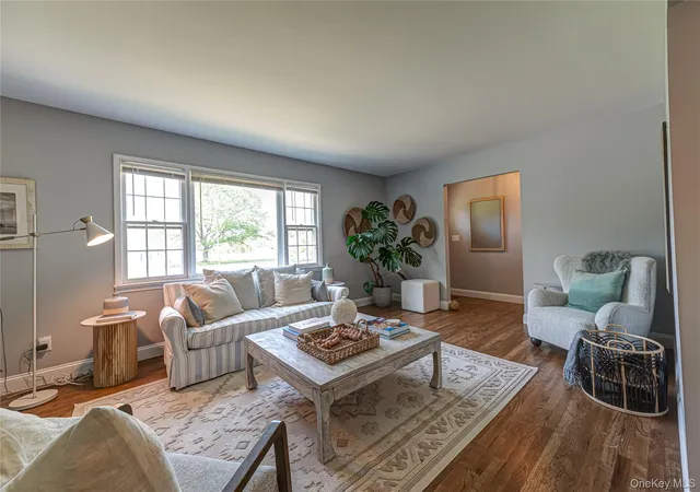 5th image of 27 Sunset Ave, East Quogue, NY 11942 | MLS# 988955