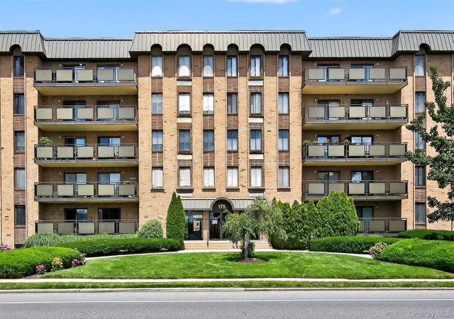 Photo 1 of Sale Pending at 175 Maple Ave #3G, North Hempstead, NY 11590 | MLS# 988965 | Listing updated on 2026-10-08