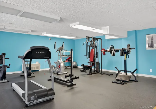 2nd image of 175 Maple Ave, North Hempstead, NY 11590