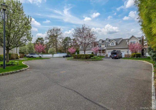 32nd image of 19 Terrace Ln, Brookhaven, NY 11772 | MLS# 988975