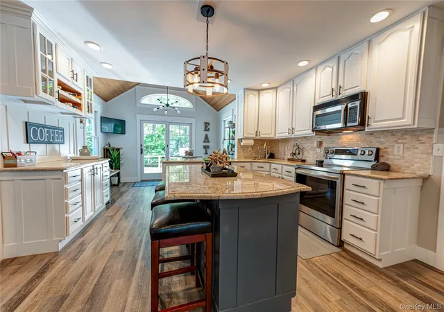 3rd image of 22 Cricket Ct, Wading River, NY 11792 | MLS# 988992