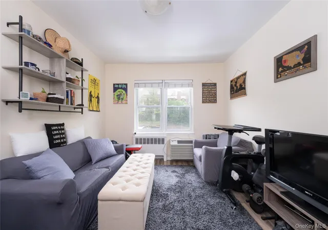 4th image of 643 Unit Pelham Rd #7 D, New Rochelle, NY 10805 | MLS# 989004