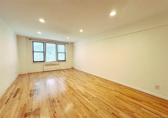 3rd image of 270 N Broadway, Yonkers, NY 10701