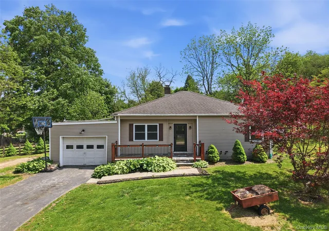 1st image of 7 Vincent Ln, Warwick (town), NY 10969 | MLS# 989018