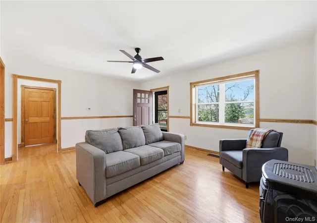 Photo 4 of Sale Pending at 7 Vincent Ln, Warwick (town), NY 10969 | MLS# 989018 | Listing updated on 2026-06-25