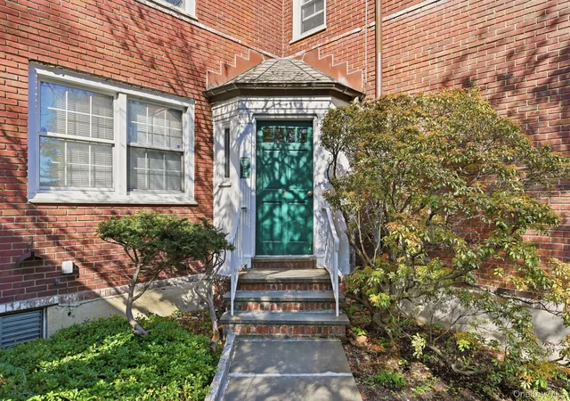 4th image of 3 Campus Pl #MR, Scarsdale, NY 10583 | MLS# 989084