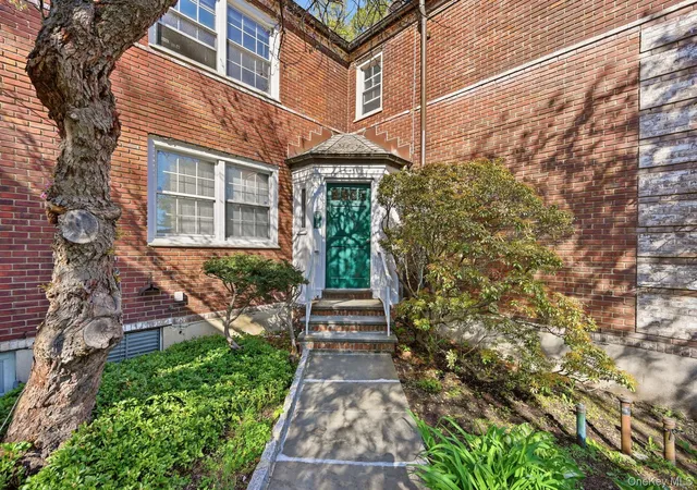 5th image of 3 Campus Pl #MR, Scarsdale, NY 10583 | MLS# 989084