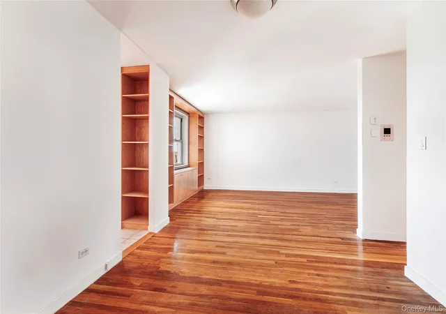 4th image of 525 W 236Th St #6A, Bronx, NY 10463 | MLS# 989086